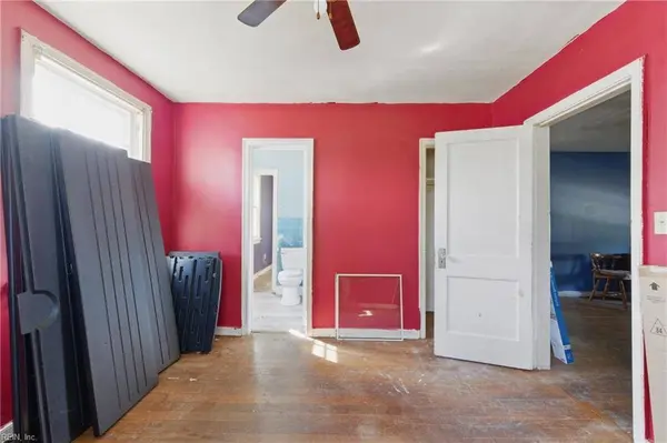 622 Temple LN, Newport News, VA 23605