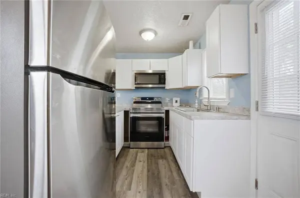 408 Roane DR, Hampton, VA 23669
