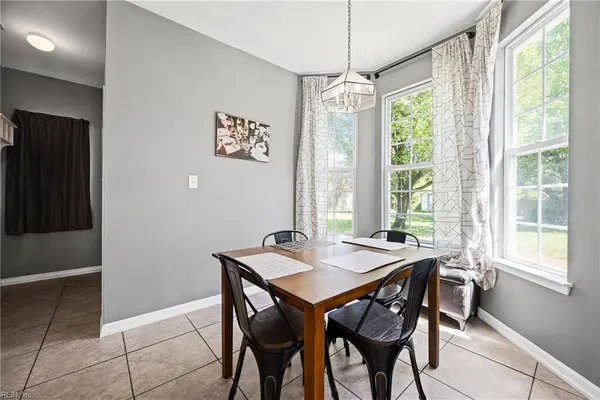 2431 Annie CIR, Chesapeake, VA 23323
