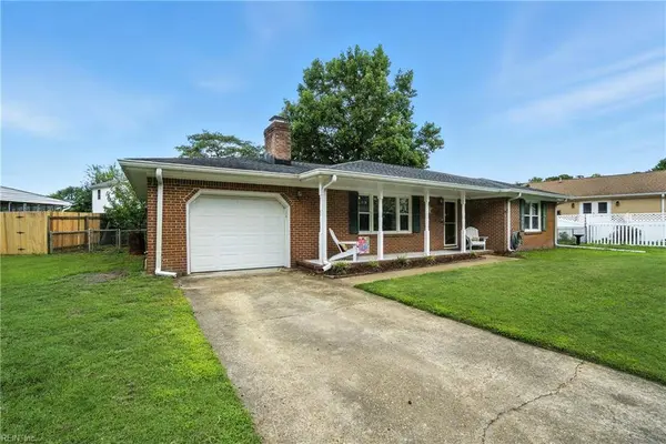 237 Stubbs DR, Chesapeake, VA 23323
