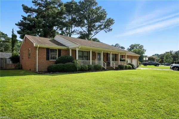 5213 Rolleston DR, Virginia Beach, VA 23464