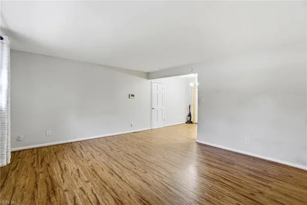 5329 River Edge RD, Norfolk, VA 23502