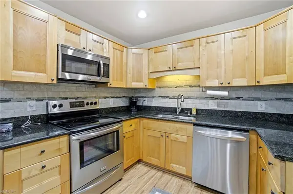 5329 River Edge RD, Norfolk, VA 23502
