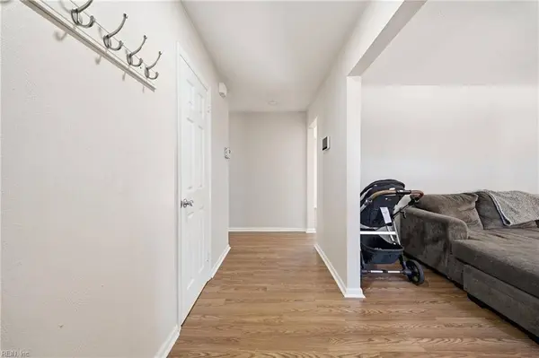 1312 Sir Kay DR, Chesapeake, VA 23323