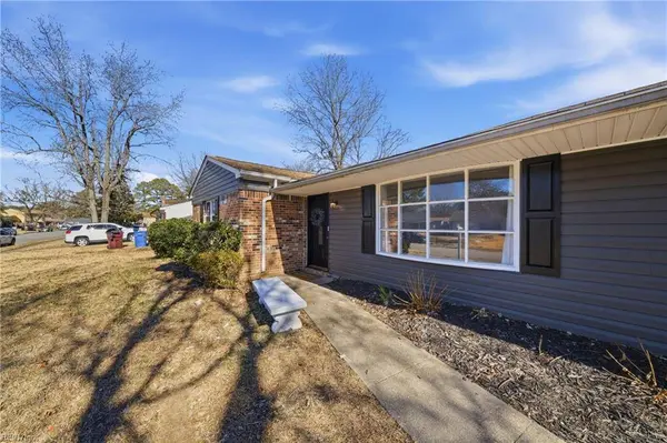 1312 Sir Kay DR, Chesapeake, VA 23323