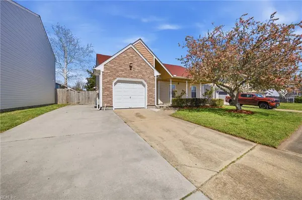 5520 Glen View DR, Virginia Beach, VA 23464