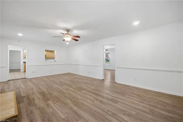 1113 Crystalwood CIR, Chesapeake, VA 23320