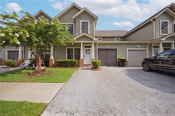 200 Seasons CIR Unit 704, Suffolk, VA 23434