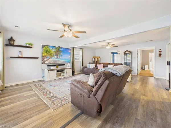 669 Raff CT, Virginia Beach, VA 23462