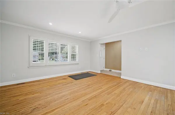 5729 Hamlet RD, Virginia Beach, VA 23462