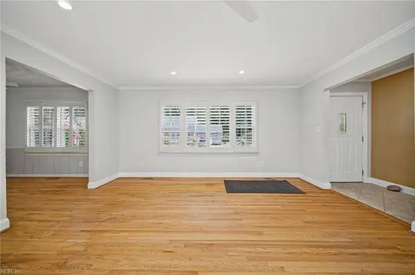 5729 Hamlet RD, Virginia Beach, VA 23462