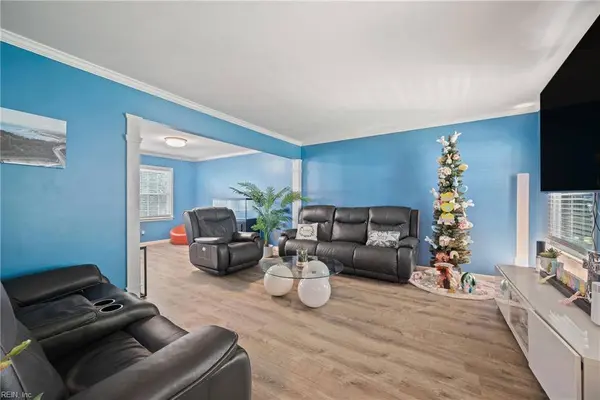 943 Tabb Lakes DR, Yorktown, VA 23693