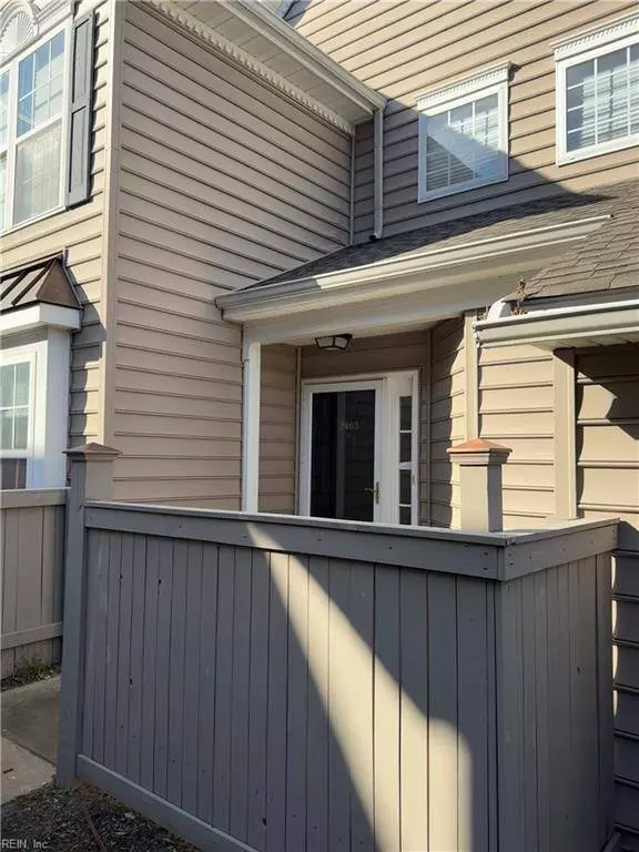 2463 Old Greenbrier RD #1, Chesapeake, VA 23325