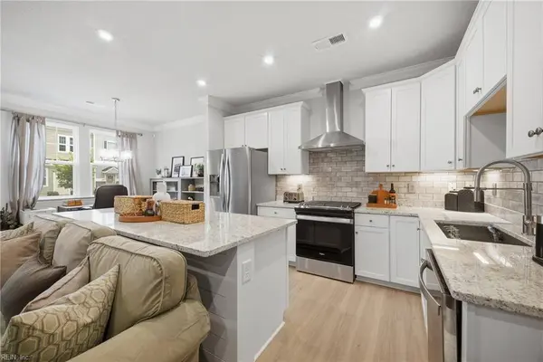 421 Life Tree TRL, Chesapeake, VA 23323