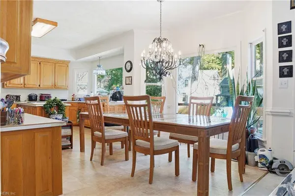 201 W Wedgwood DR, Yorktown, VA 23693