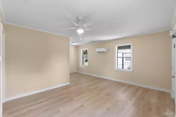 1105 S Old Corry Field Rd, Pensacola, FL 32507