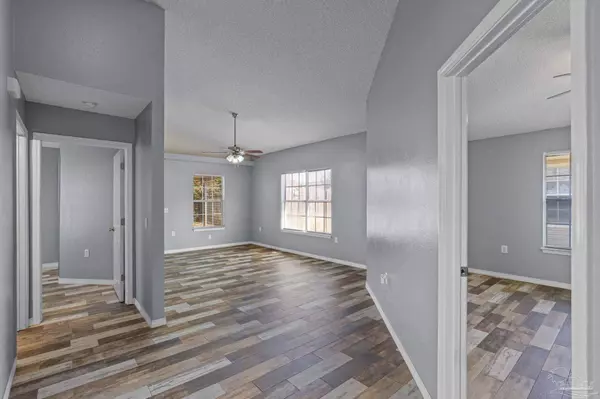 6466 Watermark Cv, Gulf Breeze, FL 32563