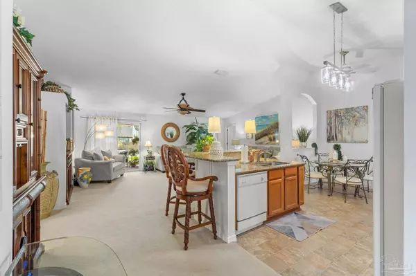 6459 Garden Dr, Gulf Breeze, FL 32563