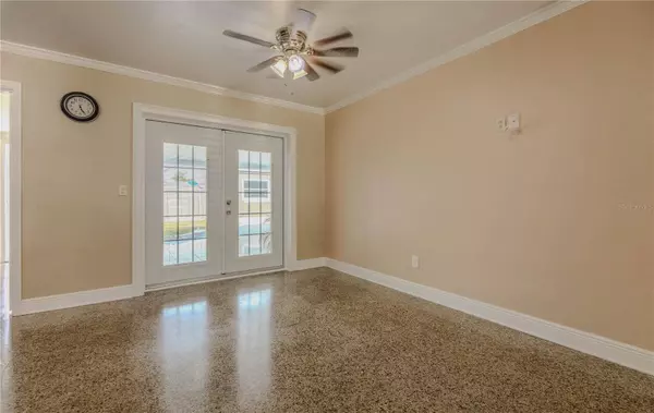 5803 CRESTHILL DR, Tampa, FL 33615