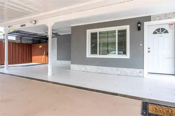 5803 CRESTHILL DR, Tampa, FL 33615