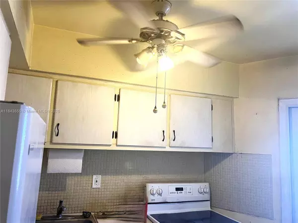 18760 NE 18th Ave #235, Miami, FL 33179