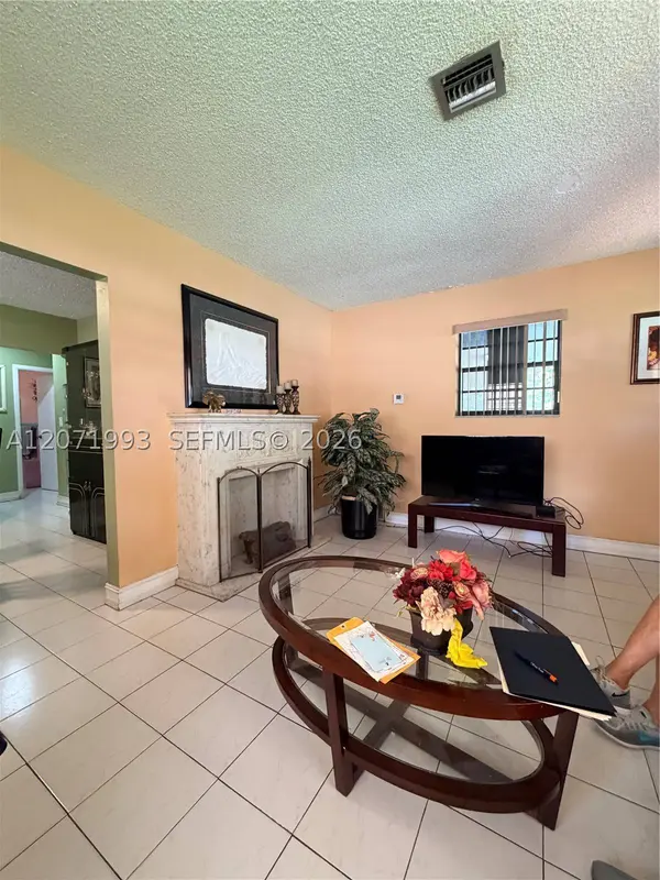 733 E 26th St, Hialeah, FL 33013