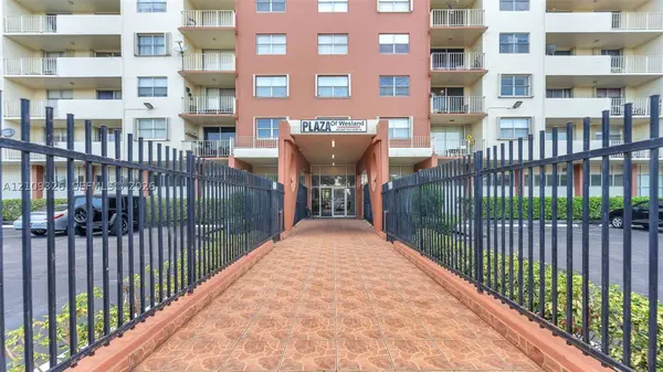 4675 W 18th Ct #612, Hialeah, FL 33012