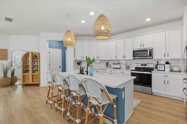 3443 74TH AVENUE CIR E, Sarasota, FL 34243