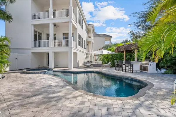 6925 BOCHI CIR, Sarasota, FL 34242