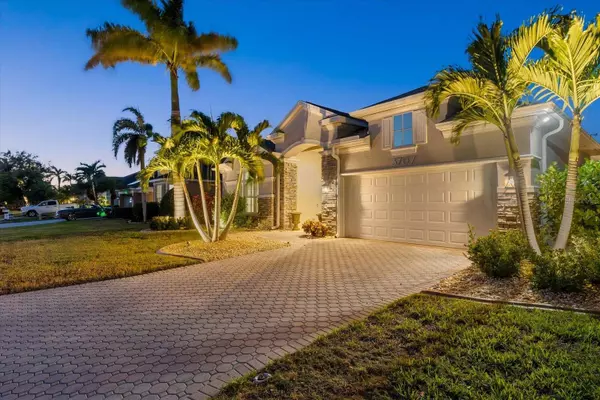 3707 5TH AVE NE, Bradenton, FL 34208