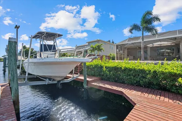 3707 5TH AVE NE, Bradenton, FL 34208