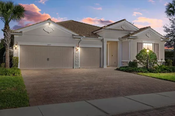 12423 BLUE HILL TRL, Lakewood Ranch, FL 34211