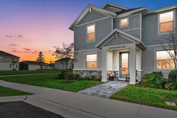 7328 PORTLIGHT LN, Sarasota, FL 34240