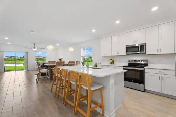 10032 LAST LIGHT GLN, Parrish, FL 34219