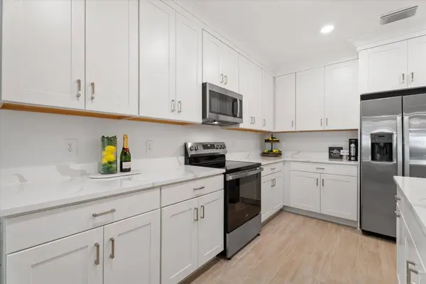 10032 LAST LIGHT GLN, Parrish, FL 34219