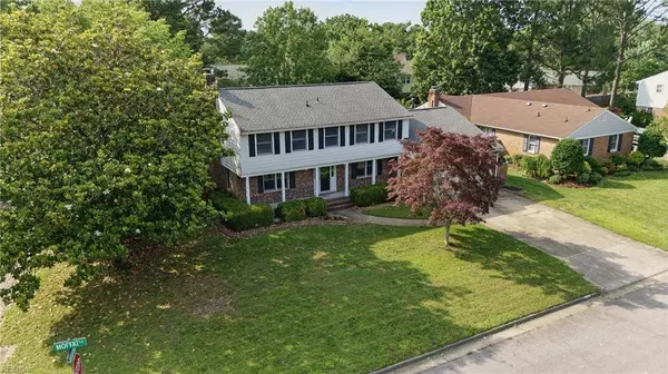 833 Moffat LN, Virginia Beach, VA 23464