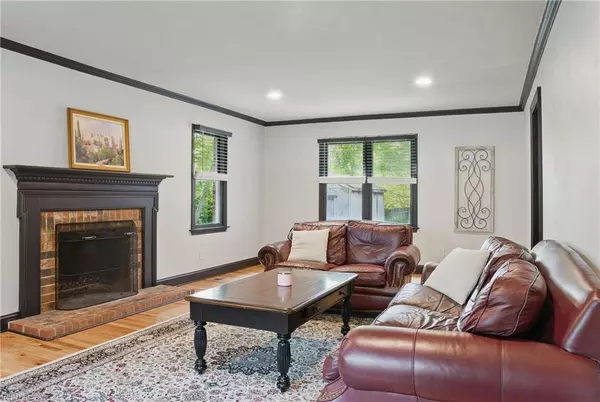 833 Moffat LN, Virginia Beach, VA 23464