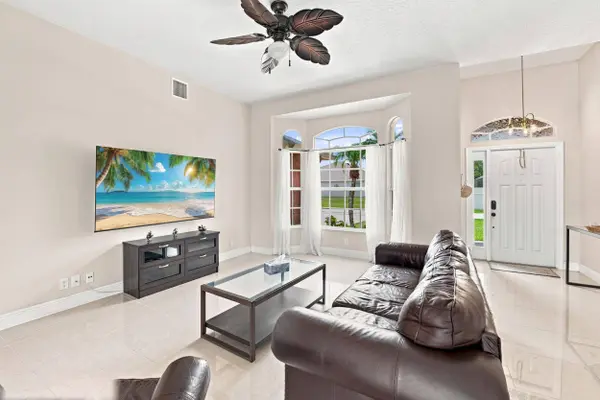 1526 SW MULLINAX AVE, Port St Lucie, FL 34953