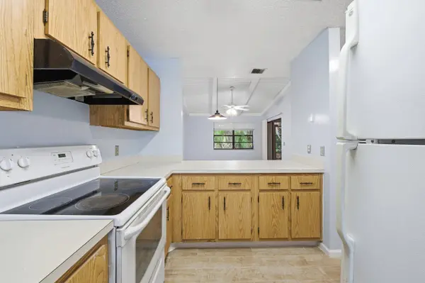 506 GLENWOOD DR, West Palm Beach, FL 33415