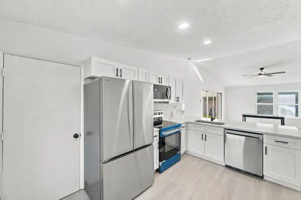 15676 BOTTLEBRUSH CIR, Delray Beach, FL 33484