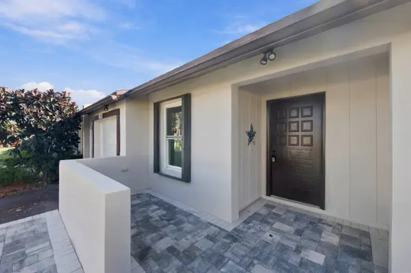 15676 BOTTLEBRUSH CIR, Delray Beach, FL 33484