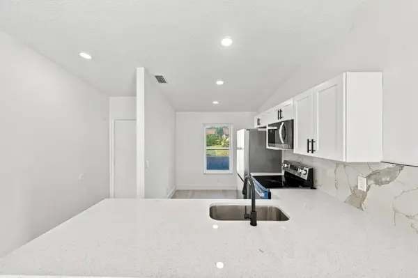 15676 BOTTLEBRUSH CIR, Delray Beach, FL 33484