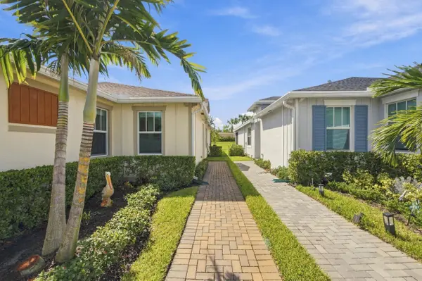 1961 SE Crosswood WAY, Port St Lucie, FL 34984