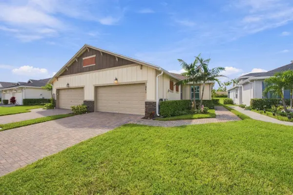1961 SE Crosswood WAY, Port St Lucie, FL 34984