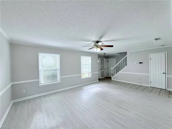 3900 Dupree LN, Virginia Beach, VA 23456
