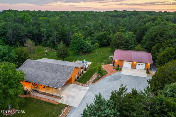 3121 Coon Hunter Lodge Rd, Jamestown, TN 38556