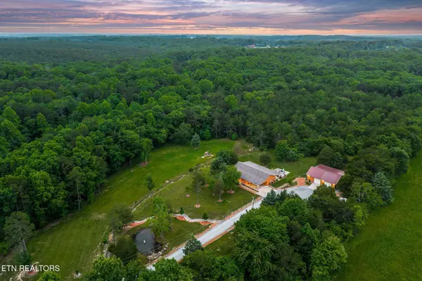 3121 Coon Hunter Lodge Rd, Jamestown, TN 38556