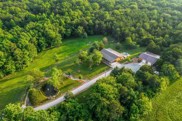 3121 Coon Hunter Lodge Rd, Jamestown, TN 38556
