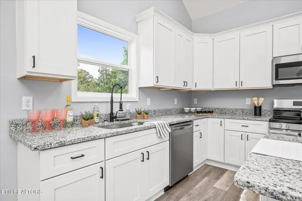 3328 Brook Meadows Circle, Cookeville, TN 38506