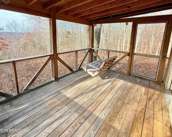24.89 AC Red Bud Ln, Hilham, TN 38568